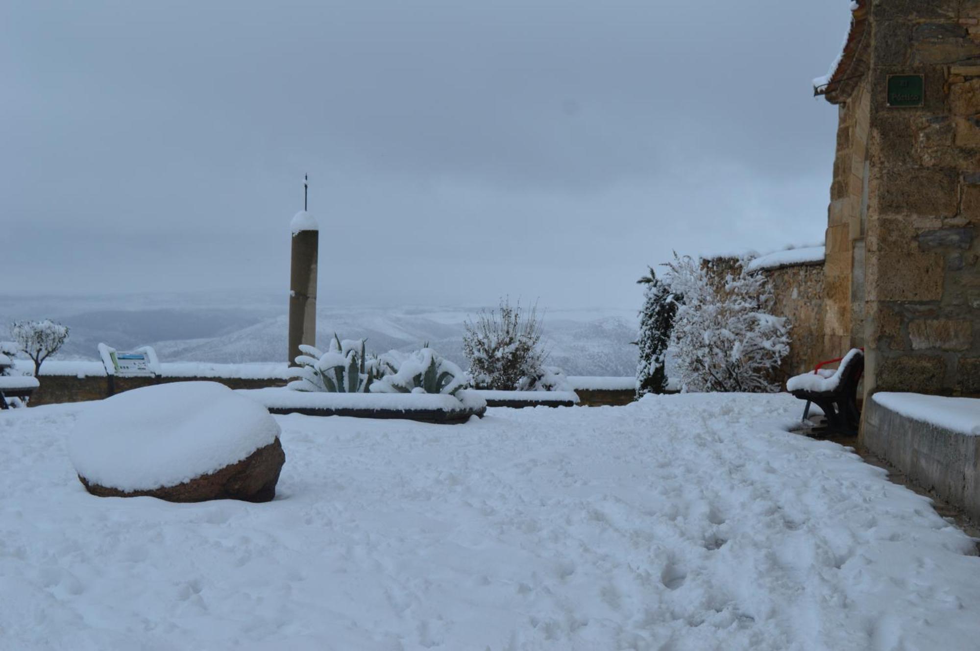 Las Abadias San Felices de los Gallegos Екстериор снимка